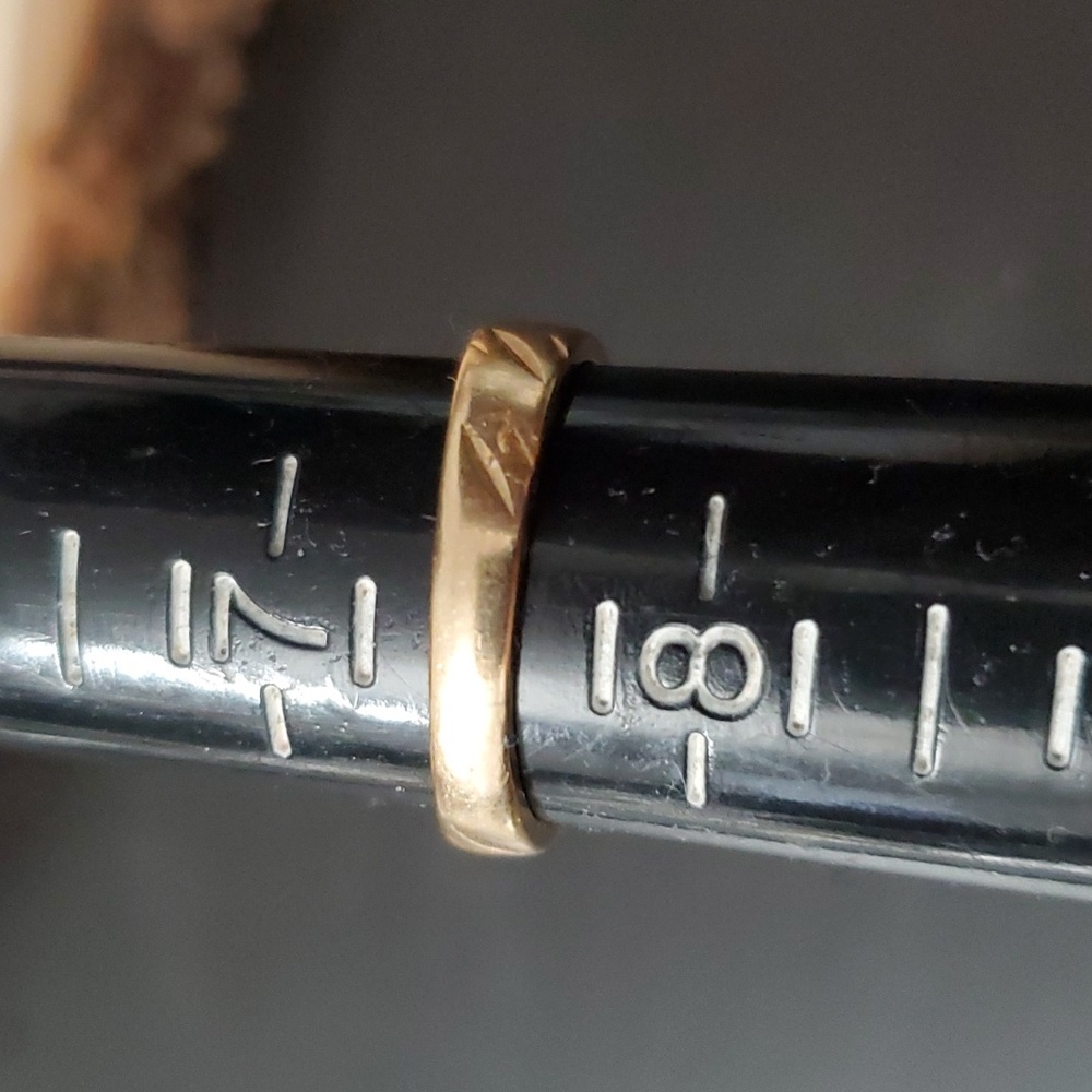14K Gold Solid Minimalist Sturdy Wedding Ring - Picture 7 of 8